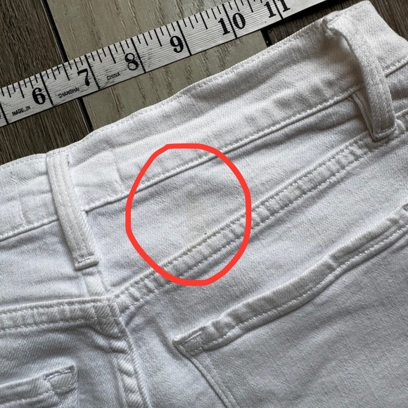 Frame Denim Le Cut Off Cuffed Shorts In Blanc NWT | Size: 23 | - Picture 9 of 11